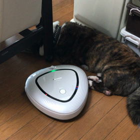 お掃除ロボットLUROと小達の画像