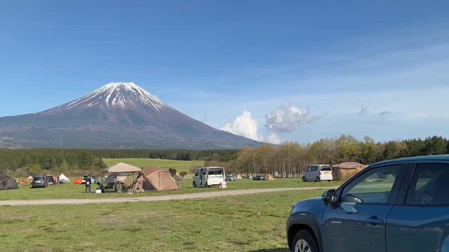 富士山麓で春キャンプの記事動画