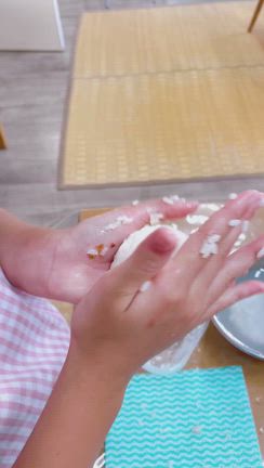 おにぎりづくり、カンタンそうで難しい！それが分かるだけでも食育の記事動画