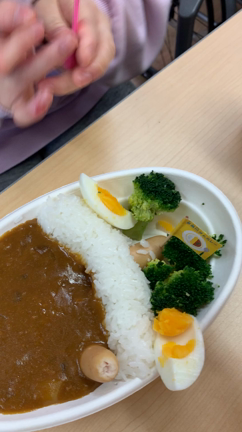 ダムの放流〜カレー編の記事動画