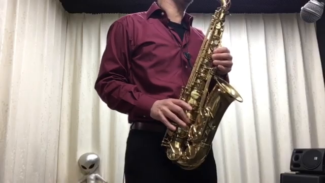 FIRST LOVEをサックスで吹いてみたの記事動画