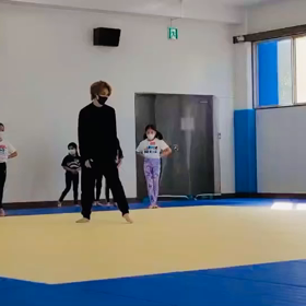 アクロバットレッスンの画像