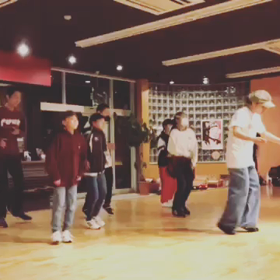 土曜日19:30 HOUSEクラスの画像