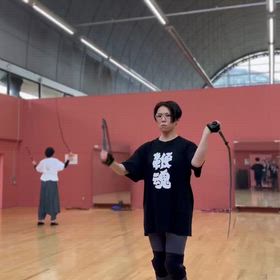【ウィップクラッキング練習記録】左右バラバラに動かすと脳がバグり散らかすの画像