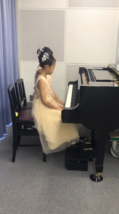中国デュオ連弾初級Cで優秀賞のりんらんちゃんです❣️の記事動画