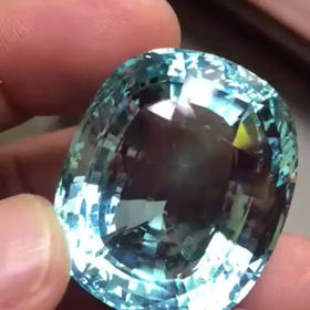 必見151カラット！天然アクアマリン❗️の画像