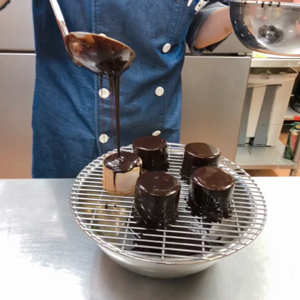 チョコレートケーキの記事動画