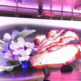 屋外用LEDビジョン 動画P6.67SMD4800×2400mmエージング点灯テ...の画像
