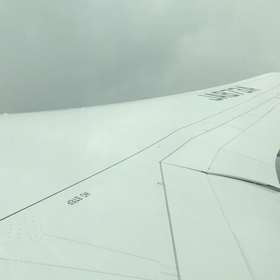 雲切って飛ぶよの画像