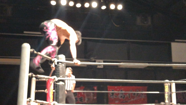 MAOの450°スプラッシュの記事動画
