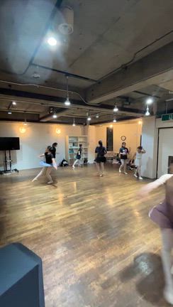 モダンクラス✨の記事動画