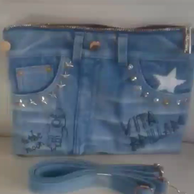 デニムリメイクバッグ風スタッズクラッチバッグ・ライトブルーの画像