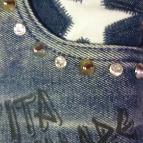 デニムリメイクバッグ風スタッズ区赤バッグ・ネイビーの画像