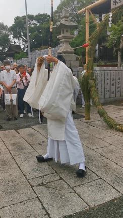 広峯神社の夏越の大祓、茅の輪くぐりへ！！の記事動画