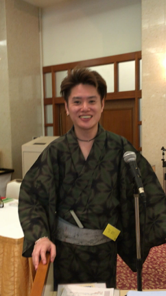 仲畑流万能川柳大会、司会の智鈴さん！の記事動画