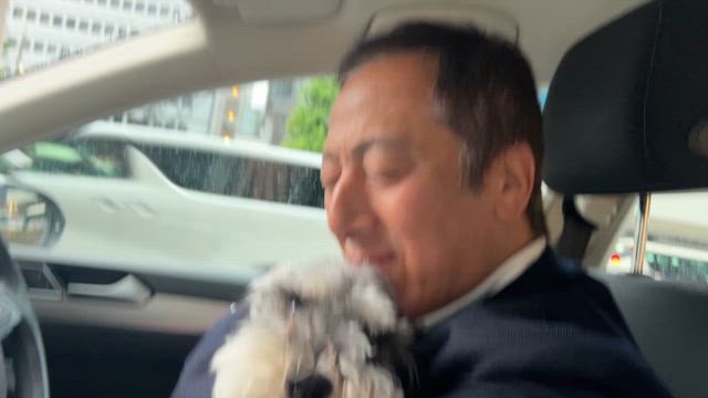お迎えに来てくれたカイザーの記事動画