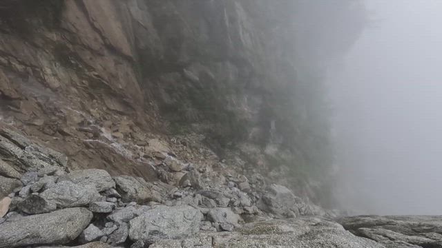 北杜市・神宮川　霧ノ滝への記事動画