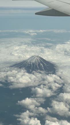 富士山が示す誇り高い生き方の記事動画