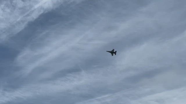 地元基地航空祭　ブルーインパルスのプラモ予約情報！の記事動画