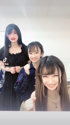 みんなと撮ってもらったよ〜！の記事動画