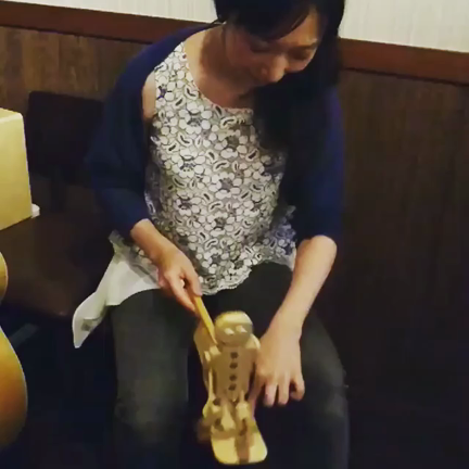 Live at Kitchen Tisの記事動画