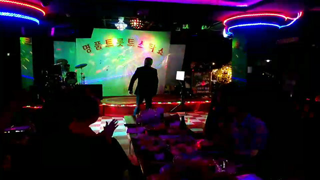 韓日友情国際フェスティバル初日の夜の記事動画
