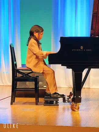 マーナちゃん。はぁ〜君ピアノ発表会♬の記事動画