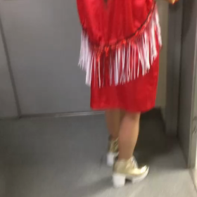 赤が似合う人の画像