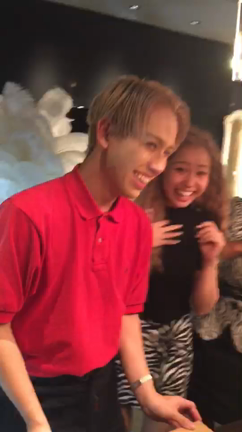 Surprise Birthday Partyの記事動画