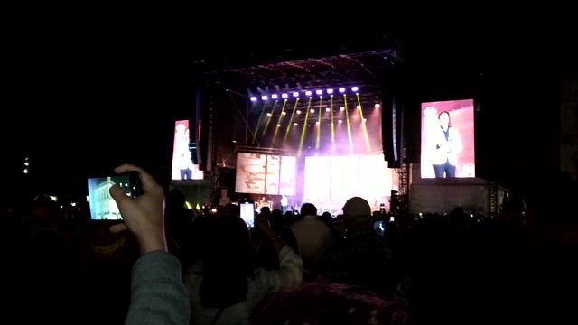 トニー・カレイラのコンサートだったの記事動画
