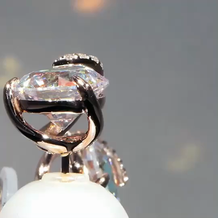 jewelryブランド/13 untrois アントロワ♥️の記事動画