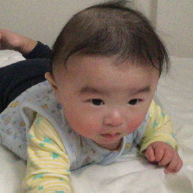 寝返り後のブー！の画像