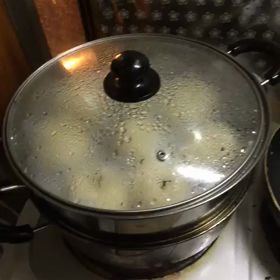 自家製の肉まんの画像