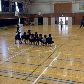 中部小での練習の画像