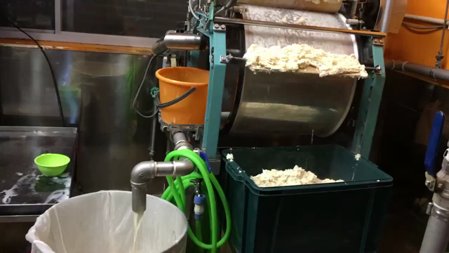 製造過程をご紹介～♡何を作っているでしょうか！の記事動画