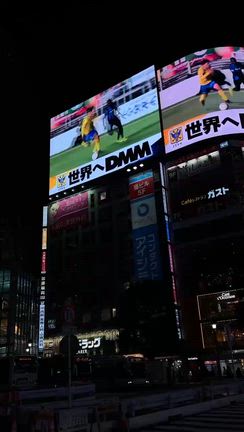 今夜、東京タワーがベントレーグリーンに！の記事動画