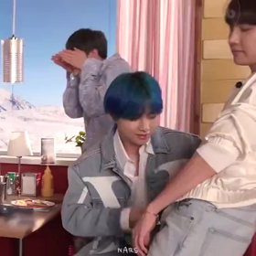 【BTS】ホソクさんとテテちゃんのイチャコラっぷりwwwの画像