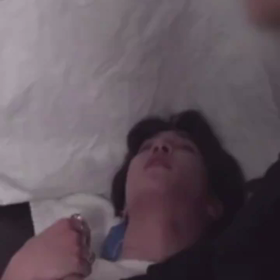 【BTS】ジミンちゃん!!私の指も握り締めてください(笑)の画像