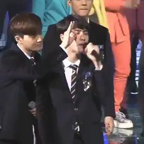 【EXO】『GROWL』に乱入する(笑)SHINee先輩wwwの画像