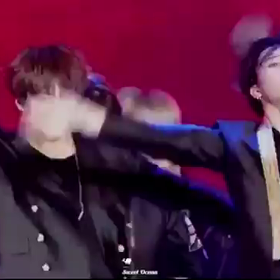 【BTS】テテがVになる瞬間にヤ♡ラ♡レ♡タの画像