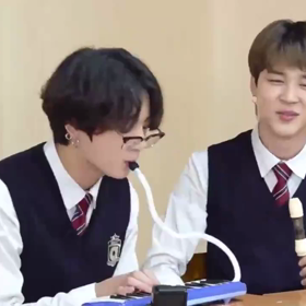 【BTS】ジミンとグクとの小さな戦いwwwの画像