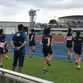 女子リレー レース前のアップ①の画像