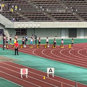 ６年男子100m予選①の画像