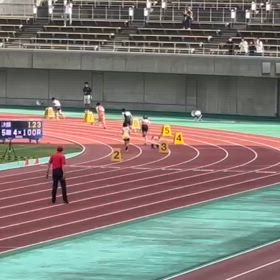 男女混合リレー優勝の画像