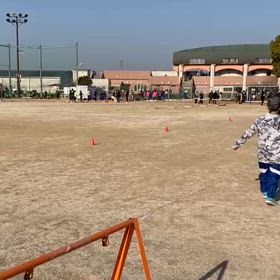 男子走り幅跳びレース前アップ④の画像