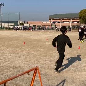 男子走り幅跳びレース前アップ⑤の画像