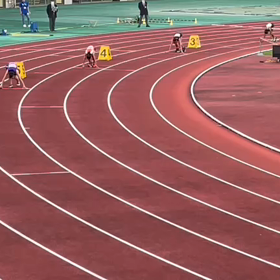 女子リレー決勝３組目①の画像