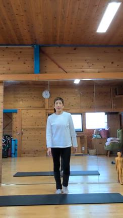 神戸姫路ヨガ整体中医学よもぎ蒸し　『あなたの骨盤がどこを向いていますか』の記事動画