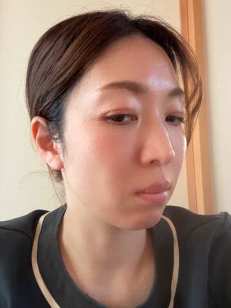 目元のたるみにはこめかみほぐしが効く！の記事動画