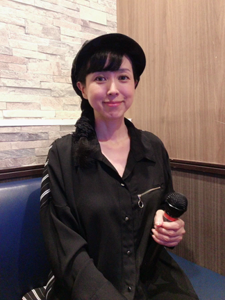 R/ カラオケに行くと…の記事動画